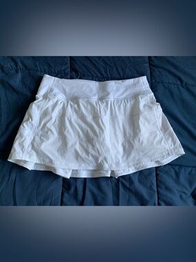 lululemon athletica White Pace Rival Skirt Size 6